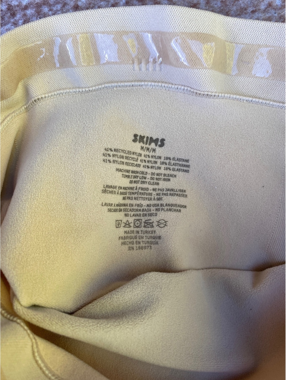 Skims Body Seamless Sculpt High Waisted mid-thigh Shorts Clay M New without tags - Picture 4 of 4